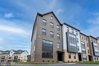 14320 Yesler Ave Unit 17, Chantilly, VA 20151