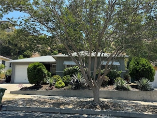 8464 Outland View Dr, Sun Valley, CA 91352