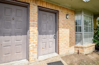 9350 Country Creek Dr Unit 5, Houston, TX 77036