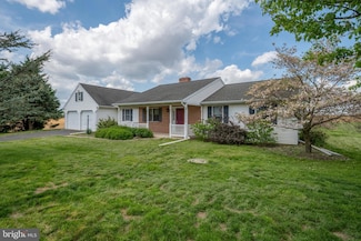 286 Rock Point Rd, Marietta, PA 17547