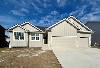 3116 NW 27th Cir, Ankeny, IA 50023
