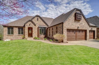 5350 S Parklane Ave, Springfield, MO 65810