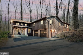 7964 High Rock Rd W, Hanover, PA 17331