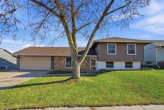 1421 39th Street Place, Marion, IA 52302