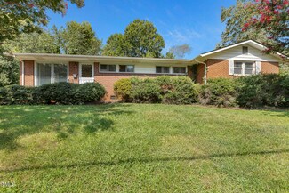 616 W Raleigh St, Siler City, NC 27344