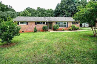 113 Stribling Cir, Spartanburg, SC 29301
