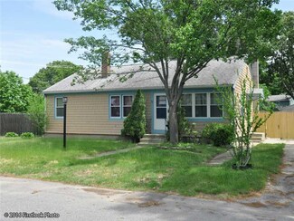 174 Pinnery Ave, Warwick, RI 02886