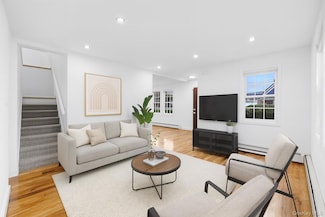 23318 118th Ave, Cambria Heights, NY 11411