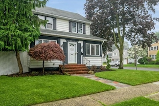 2348 Centre Ave, Bellmore, NY 11710