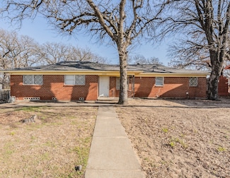 2336 Juniper St, Haltom City, TX 76117