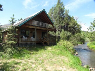 35 Hummingbird Ln, Ute Park, NM 87749