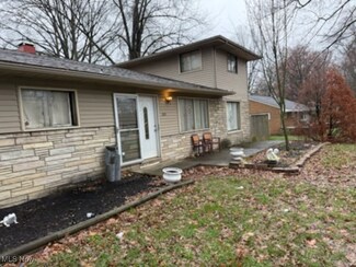 1235 S Meridian Rd, Youngstown, OH 44511