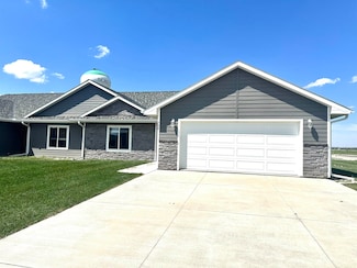 706 W 22nd St, Schuyler, NE 68661
