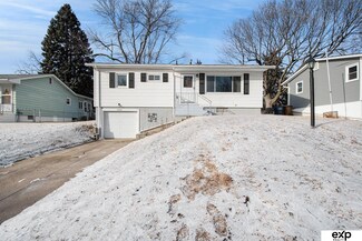 3502 Spruce St, Bellevue, NE 68147