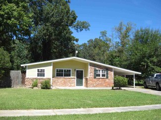 4613 Greenwood Ln, Baker, LA 70714