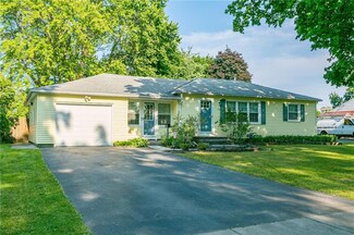 150 Hildegarde Rd, Rochester, NY 14626