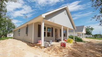 924 Taylor Dr, Panama City, FL 32404