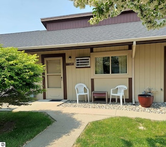 202 E Water Ave Unit 11, Oscoda, MI 48750