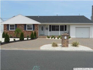 302 Barkentine Ln, Mantoloking, NJ 08738