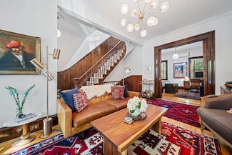 308 8th St, Jersey City, NJ 07302