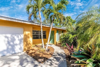 3039 Chase Cir, Sarasota, FL 34231