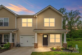 1 Chambers Garden Dr, Arden, NC 28704