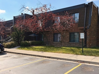 614 Tralee Ct Unit 2D, Schaumburg, IL 60193