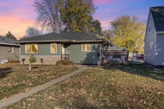 235 S Cedar St, Belle Plaine, MN 56011