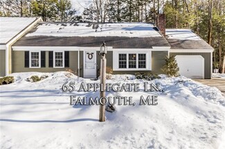 65 Applegate Ln, Falmouth, ME 04105