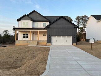 415 Stable Ct, Linden, NC 28356