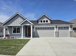 12109 Dunsmuir Dr, Pasco, WA 99301