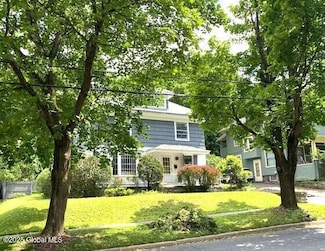 35 Walnut St, Canajoharie, NY 13317