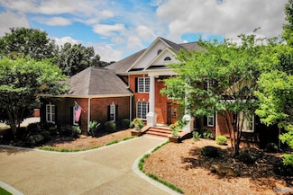 1631 Lake Cove Dr SW, Decatur, AL 35603
