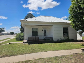 101 Cedar St, Cimarron, KS 67835