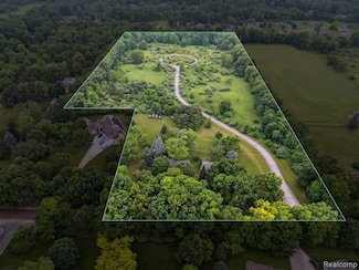 10461 Eagle Rd, Davisburg, MI 48350
