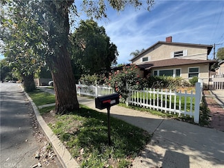 21327 De la Osa St, Woodland Hills, CA 91364