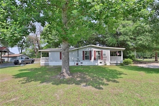 71 Owens Rd, Fort Mitchell, AL 36856