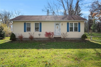 16195 Snow Rd, Burton, OH 44021