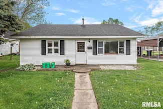 1106 E Jefferson St, Clinton, IL 61727