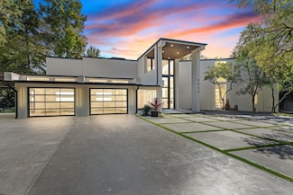 9930 Strait Ln, Dallas, TX 75220