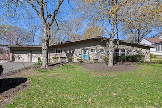 1318 Park Ln, Saint Joseph, MO 64506
