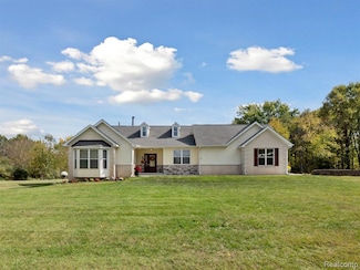 17275 Garvey Rd, Chelsea, MI 48118