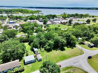 210 W Frontier St, Salina, OK 74365
