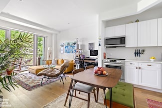 735 Lafayette Ave Unit 2B, Brooklyn, NY 11221