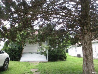 1206 E Elm St, West Frankfort, IL 62896