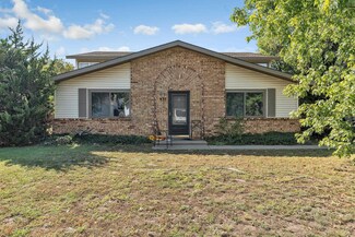 437 S Paula Ave, Wichita, KS 67209
