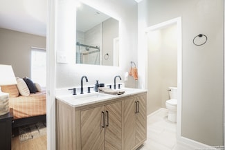 83 Chapel Hill Cir, San Antonio, TX 78240