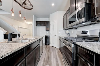 12420 Babbling Brook Dr, Yukon, OK 73099