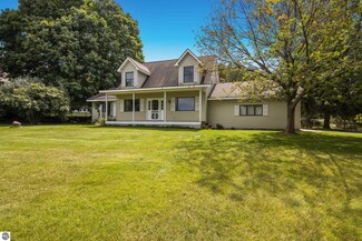 4792 White Rd, Williamsburg, MI 49690