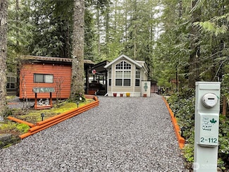 112 Pioneer Cir, Maple Falls, WA 98266